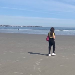 Meet your Posher, Khadija